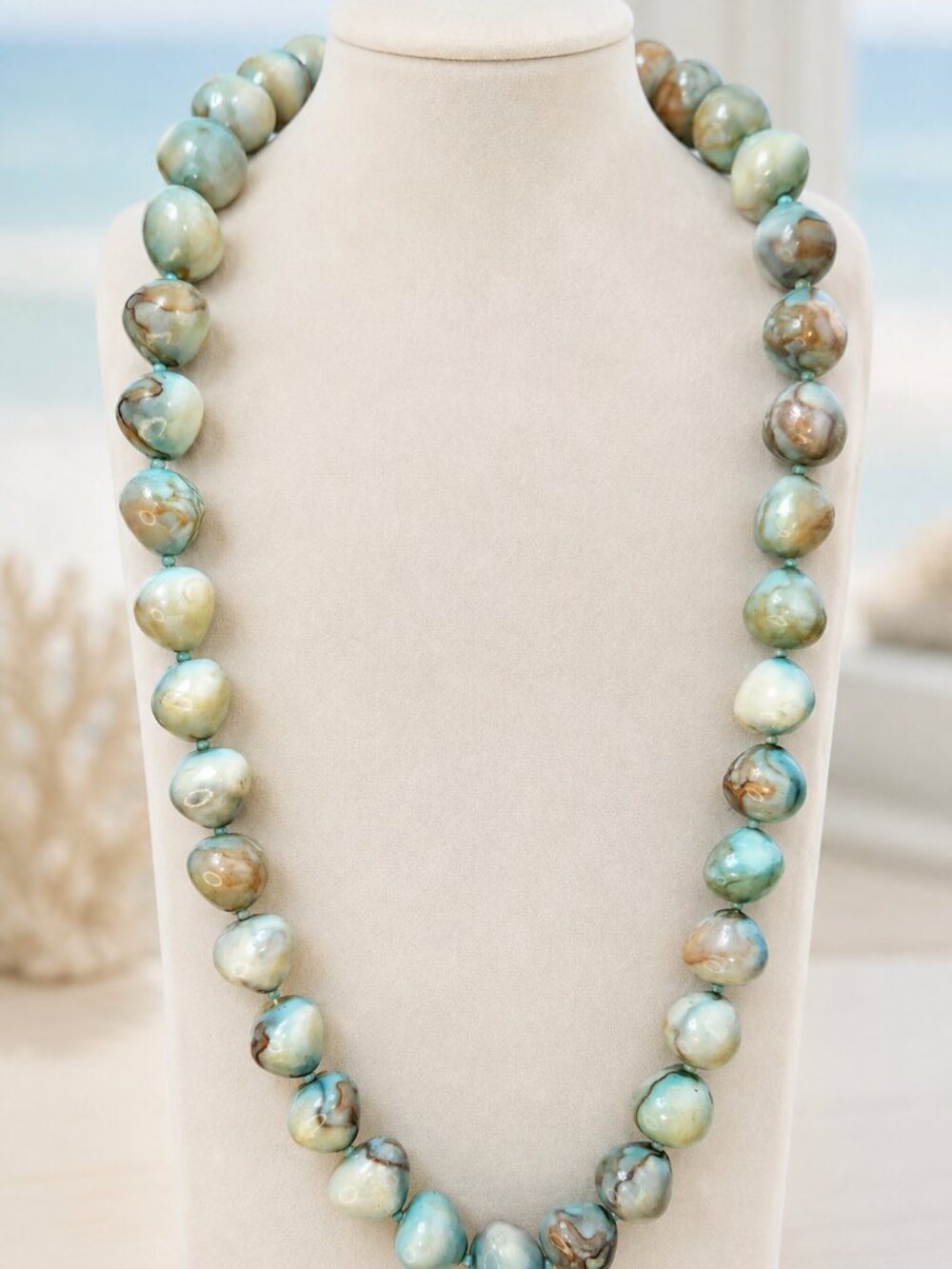 Hawaiian-Style Seafoam Marbled Kukui Nut Lei Necklace